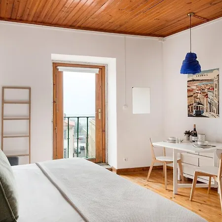 Bright Studio With Open Views | Alfama