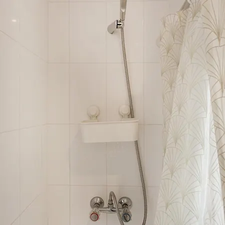 아파트 Bright Studio With Open Views | Alfama