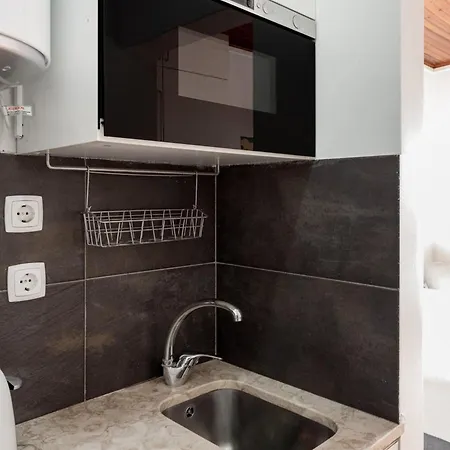 Bright Studio With Open Views | Alfama 아파트