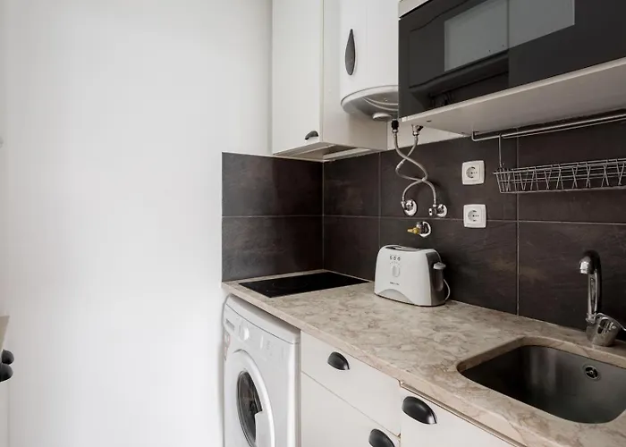 Alfama Views In Historical Apartment *