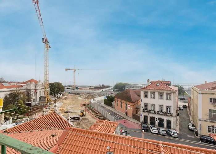 Alfama Views In Historical Apartment Lisbon